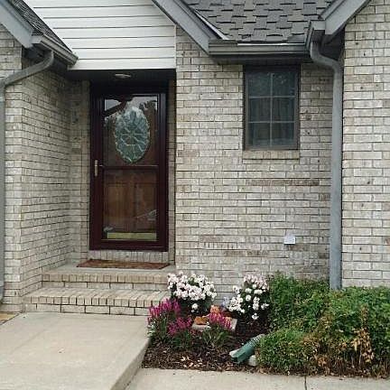 4th image of 819 W Brookshire Dr