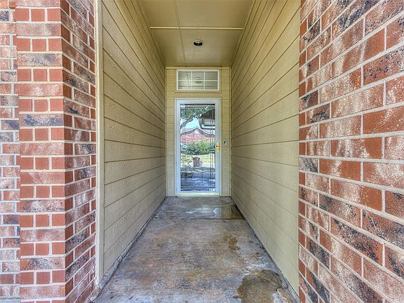 4th image of 6500 NW 134th St