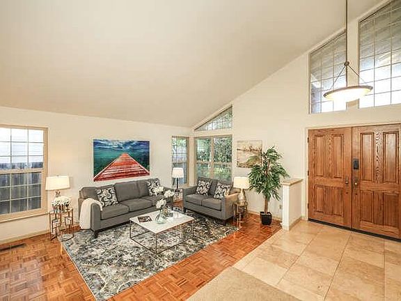4th image of 1044 Windjammer Cir