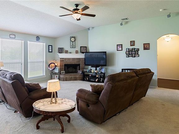 4th image of 506 McMurtry Dr