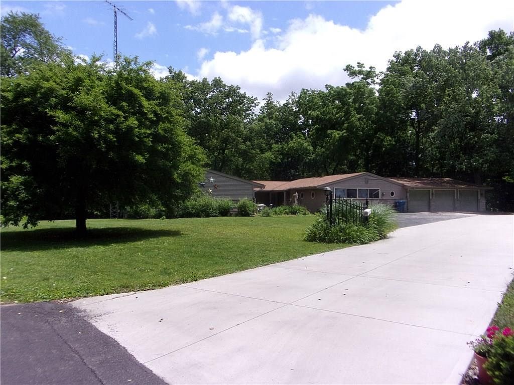 9173 W Lake Dr, Elwood, IN 46036 Zillow