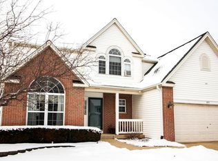 1875 Lake Shore Dr, Romeoville, IL 60446