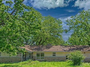 906 Rogers Ave, Cabool, MO 65689