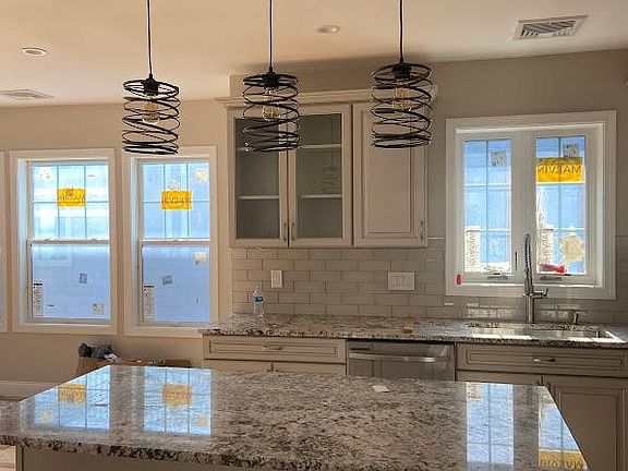 5th image of 201 Winthrop Shore Dr #2