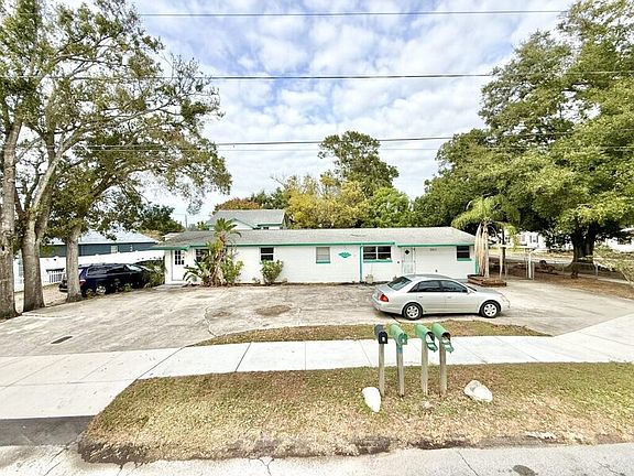 3rd image of 2611 41st Ave N APT B