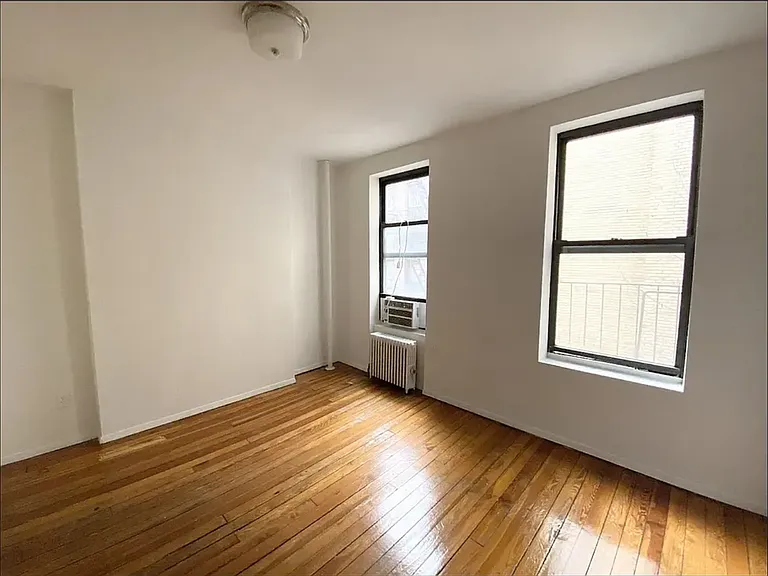 340 E 13th St #13 — Photo 1