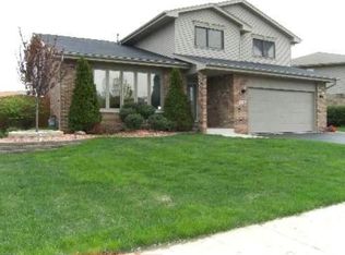 16525 Park Pl, Orland Hills, IL 60487
