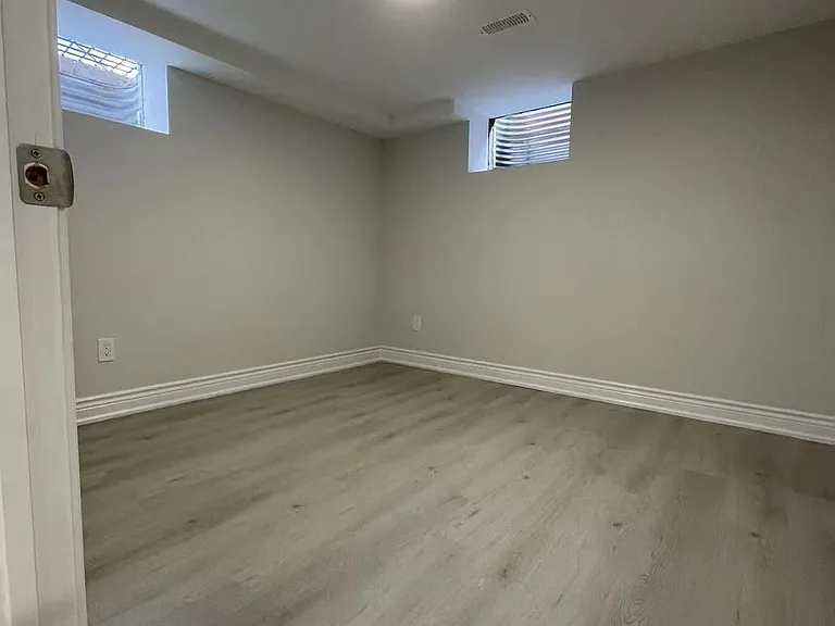 9 Wigmore Dr #BASEMENT — Photo 8