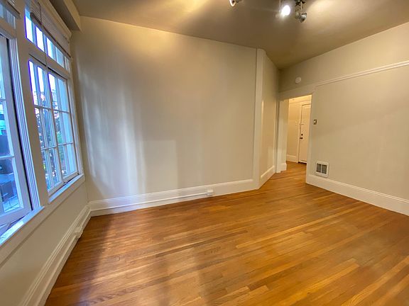 2nd image of 424 Jones St #305