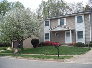3021 Steven Martin Dr, Fairfax, VA 22031