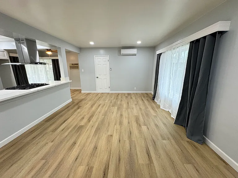 5630 Temple City Blvd — Photo 7