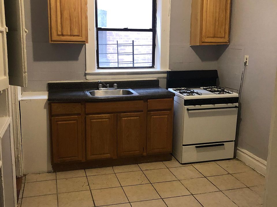 1st image of 482 Summer Ave APT 304