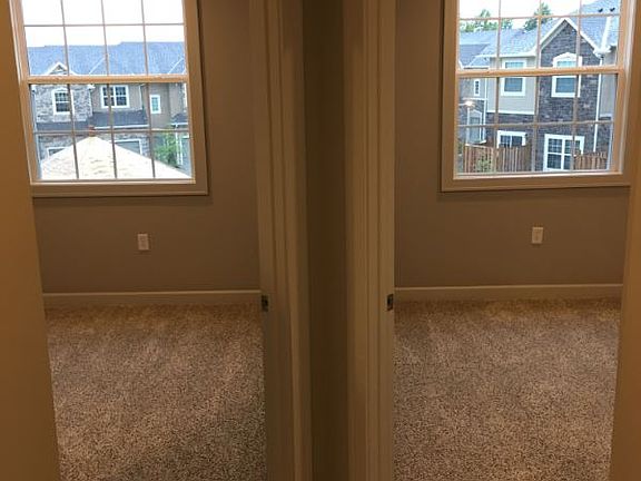 4th image of 15876 Valley View Dr