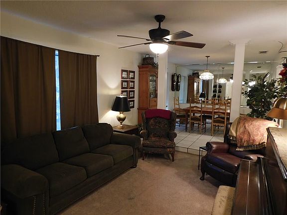 2nd image of 102 Edgewood Dr