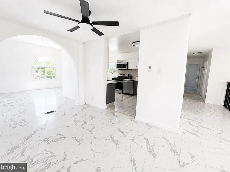 610 Ogden Dr — Photo 5