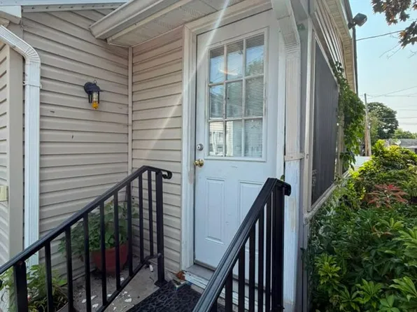 73 William St, Hamilton, NJ 08619