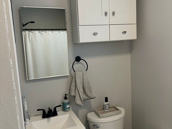 5th image of 3140 Parkwood Ave
