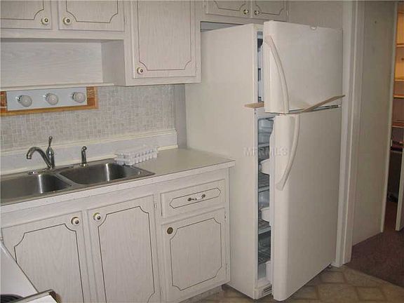 4th image of 951 79th Ave N APT 220