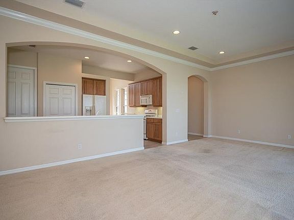 4th image of 2492 Kensington Greens Dr #2492