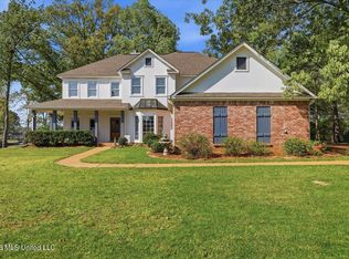 150 Lake Ridge Dr, Madison, MS