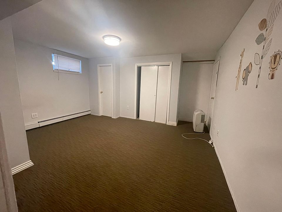 2nd image of 15 Evert St #11