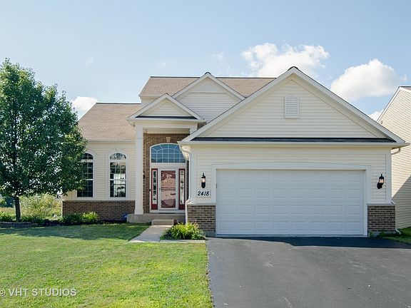 2nd image of 2418 Woodside Dr