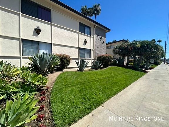 4th image of 804 N Azusa Ave APT 2