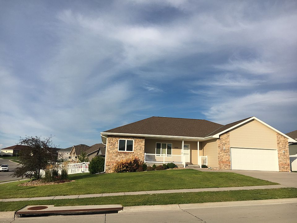 1st image of 4415 9th Ave