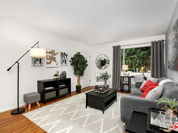 2nd image of 2427 Centinela Ave APT G