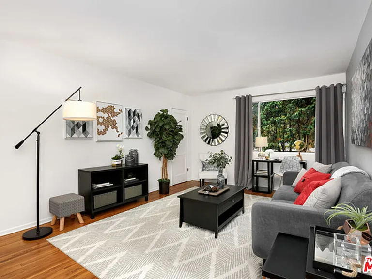 2427 Centinela Ave #G — Photo 2