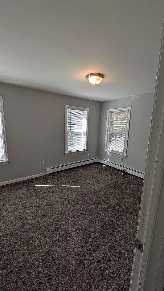 3 bed, 1.5 bath, 1297 sqft, $1,750 — Photo 4