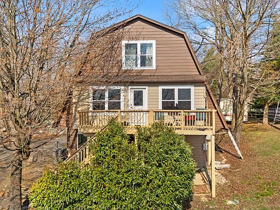 2nd image of 2604 Lookout Rd