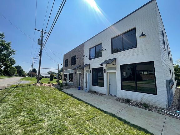 3rd image of 1939 Fort Robinson Dr #2
