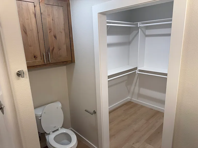 1702 Evans St — Photo 7