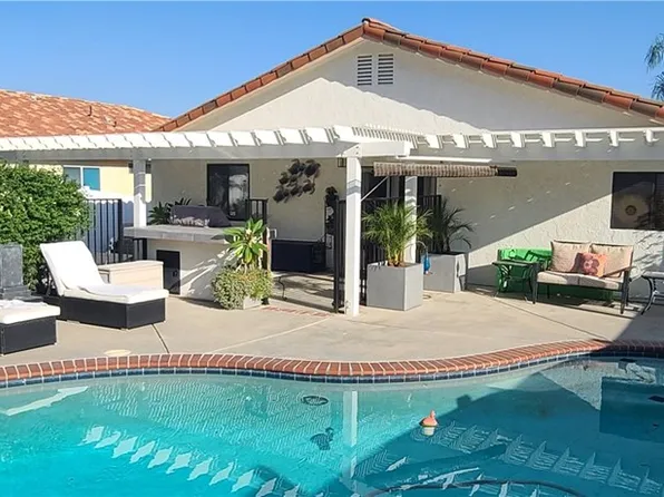 30009 Gulf Stream Dr, Canyon Lake, CA 92587