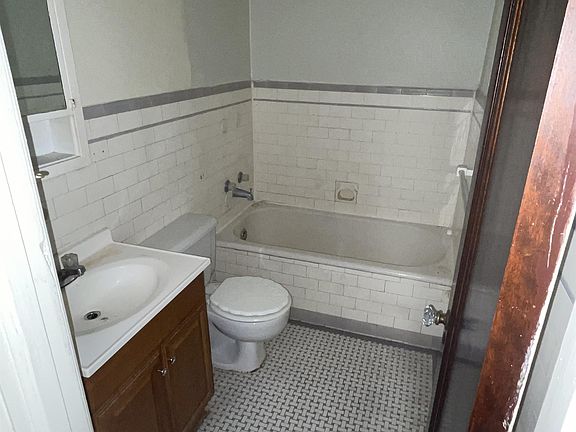 5th image of 403 N 4th St #11