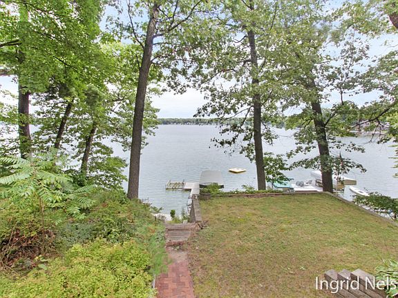 4th image of 9598 Peninsula Dr