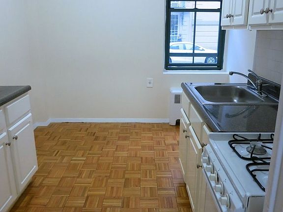 3rd image of 509 E 78th St APT 1D