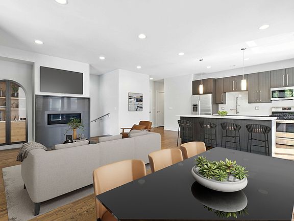 3rd image of 2353 N Seeley Ave #1