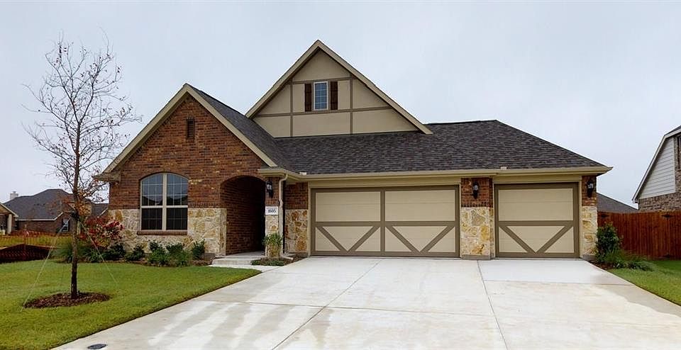 1st image of 1605 Sandalwood Ln