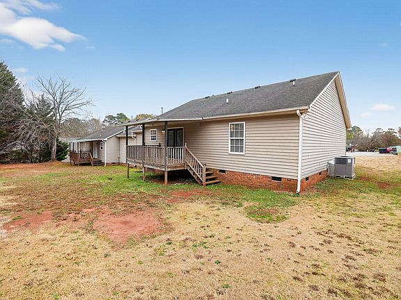 2nd image of 103-105 Ashton Ln