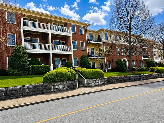 2nd image of 800 Woodland St APT 304