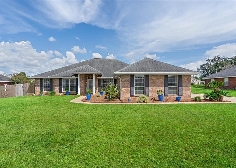 1st image of 1427 Hunters Ridge Dr W