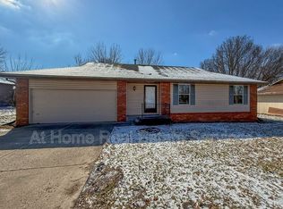 2818 W Swan St, Springfield, MO 65807