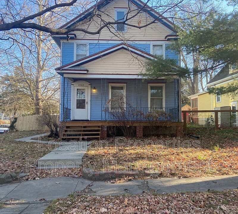 2nd image of 1402 New York St