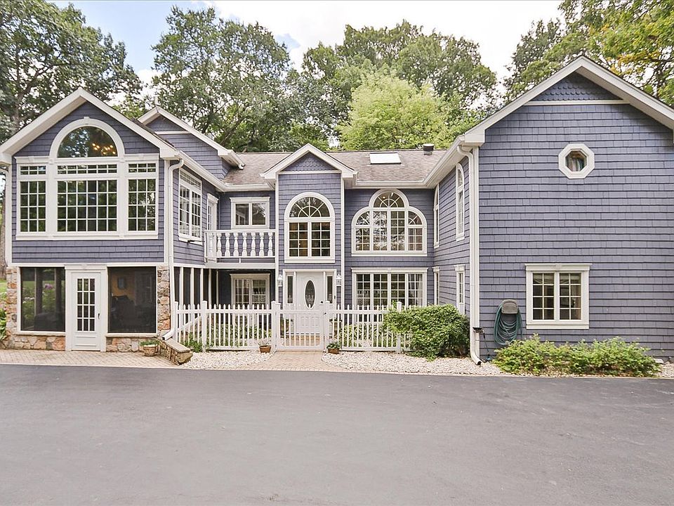 25440 N Wagon Wheel Ct, Barrington, IL 60010 | Zillow