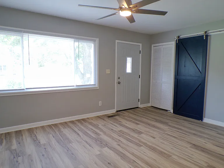 7396 Sabre Ave — Photo 8