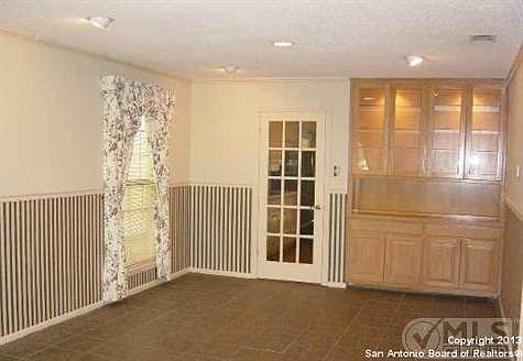 5th image of 9081 Garden Ridge Dr