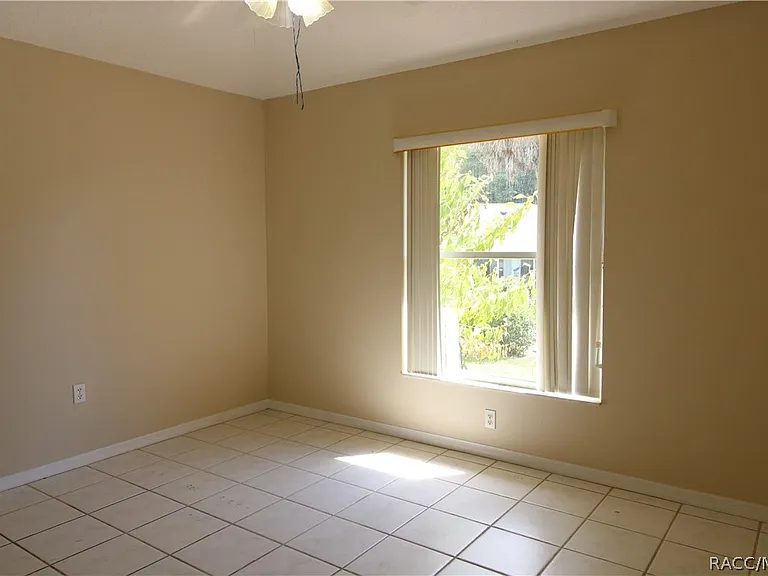 2864 N Churchill Way — Photo 20