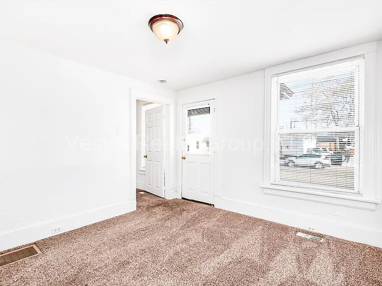 1622 W 38th Ave #1 — Photo 7